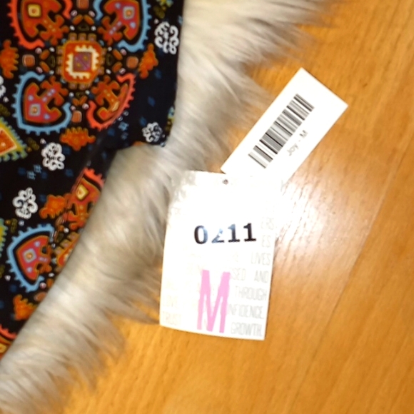 LulaRoe Joy Abstract Print  Duster Vest - Picture 9 of 12